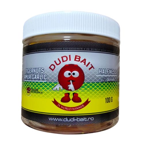 Протеиново топче Dudi Bait Tigernuts-Grass Carp “Halfness” Garlic 14mm 100g за риболов на шаран и амур – иновативен продукт с чеснов аромат и критично балансирана конструкция.