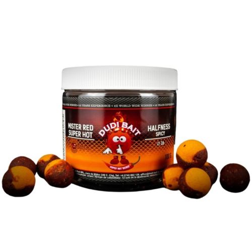 Основен изглед на протеиновото топче Dudi Bait Pop Up Mister Red Super Hot Halfness Spicy 16mm 100g, със силен аромат на пикантна риба, идеално за улов на едри риби като шаран и амур.